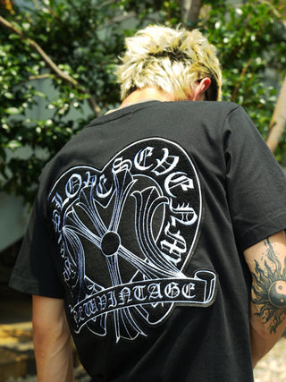 NV HEART LOGO WAPPEN TEE