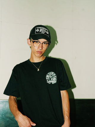NV CROMYORK LEATHER WAPPEN TEE