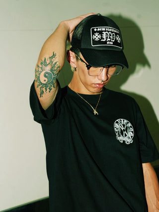 NV CROMYORK LEATHER WAPPEN TEE