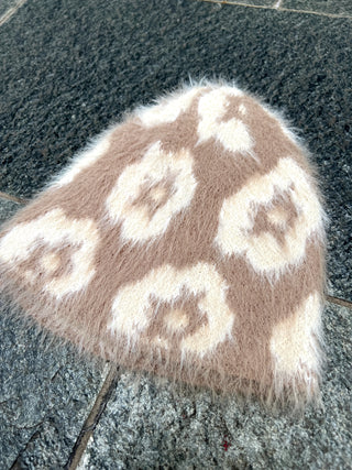 シャギーファーフラワービーニー