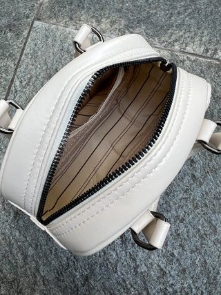 クロス エナメル ミニ ハンドバッグ【2WAY仕様】