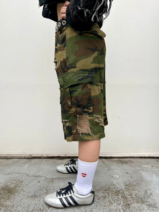 DAMAGE CARGO CAMO SHORTS　