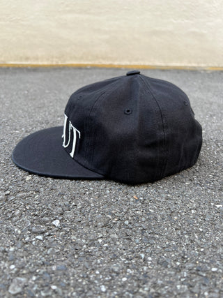 ABOUT WASHED PANEL CAP