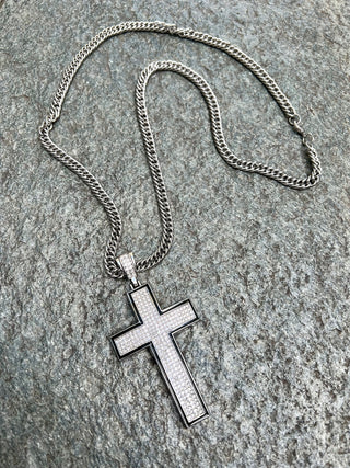 ZIRCONIA BIC CROSS NECLLACE