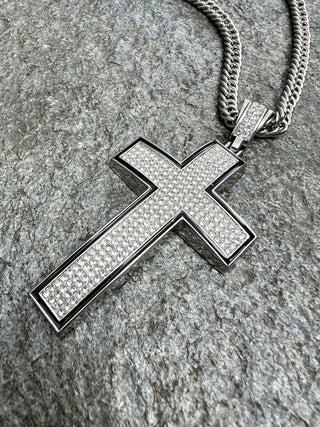 ZIRCONIA BIC CROSS NECLLACE